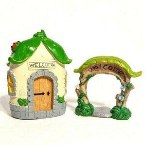 Ladybug Enchanted House with Welcome Arch for Fairy Gnome Garden Set of 2 4"